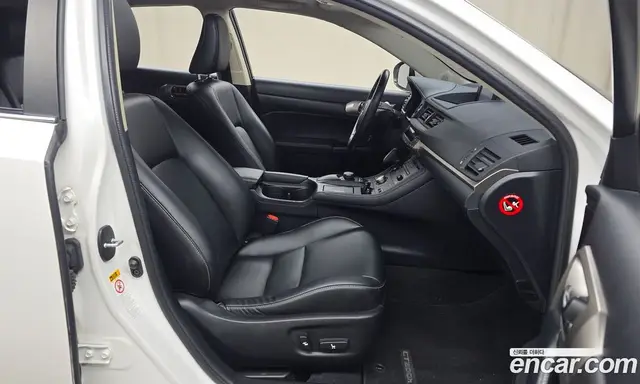 Lexus CT200h 2015 1.8 автомат (гидро), миниатюра 11 Lexus CT200h 2015 1.8 автомат (гидро), миниатюра 11
