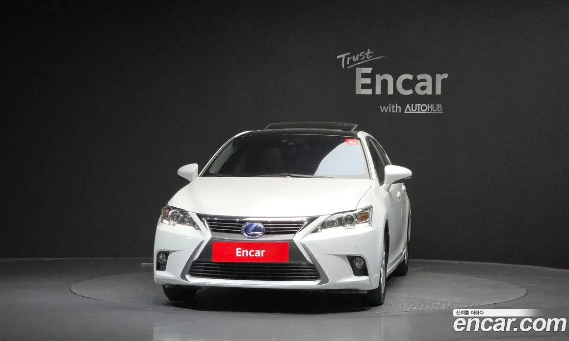 Lexus CT200h 2015 1.8 автомат (гидро), фото 3 Lexus CT200h 2015 1.8 автомат (гидро), фото 3