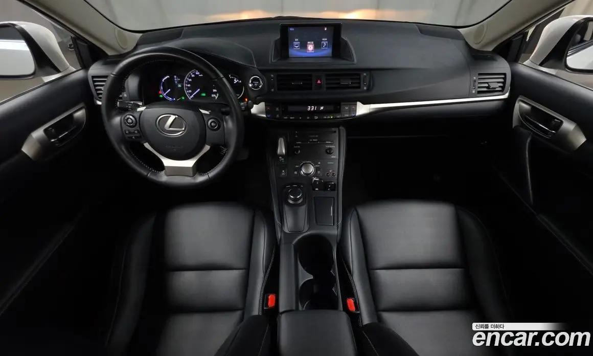 Lexus CT200h 2015 1.8 автомат (гидро), фото 7 Lexus CT200h 2015 1.8 автомат (гидро), фото 7