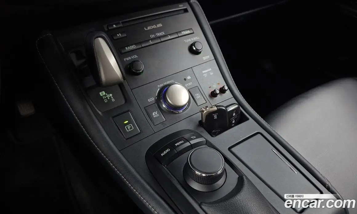 Lexus CT200h 2015 1.8 автомат (гидро), фото 9 Lexus CT200h 2015 1.8 автомат (гидро), фото 9
