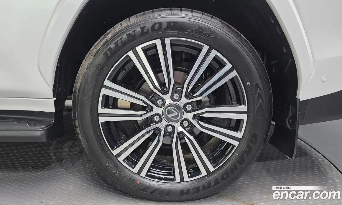 Lexus LX 2025 3.4 автомат (гидро), фото 7 Lexus LX 2025 3.4 автомат (гидро), фото 7