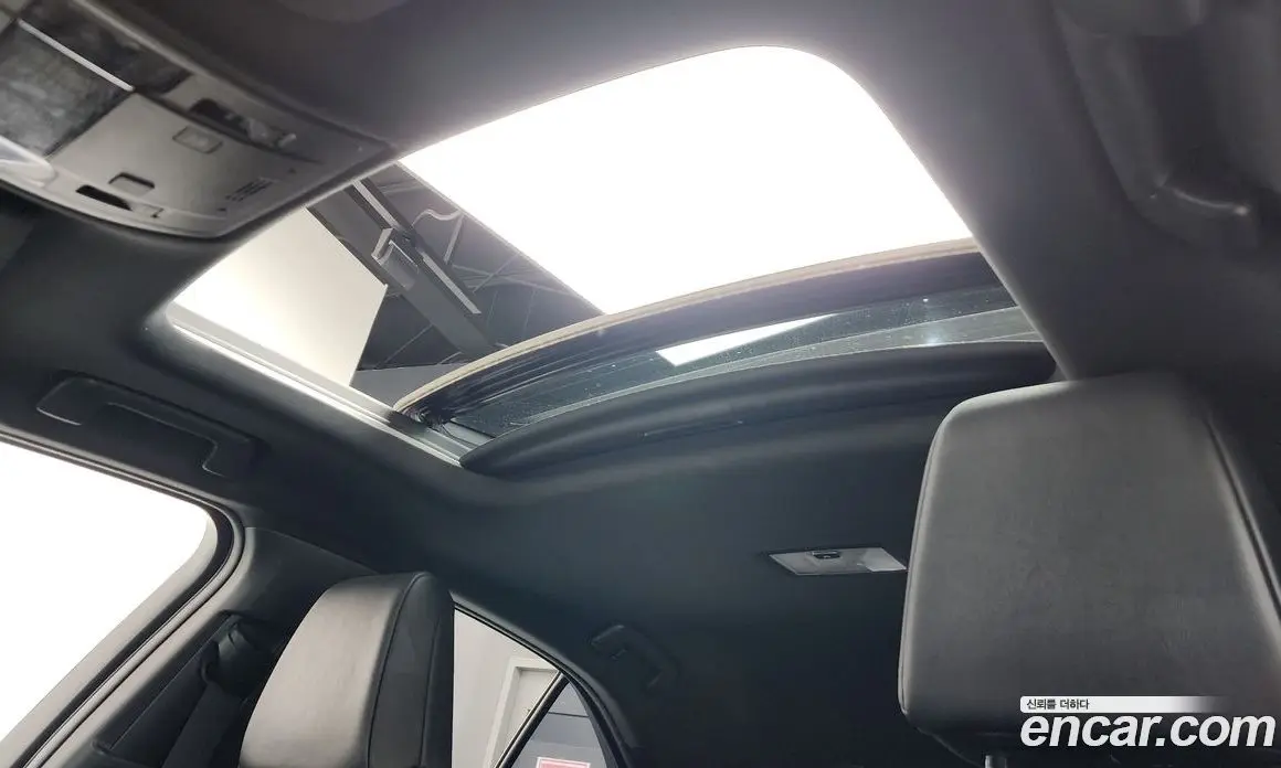 Lexus UX 2019 2.0 автомат (гидро), фото 23 Lexus UX 2019 2.0 автомат (гидро), фото 23