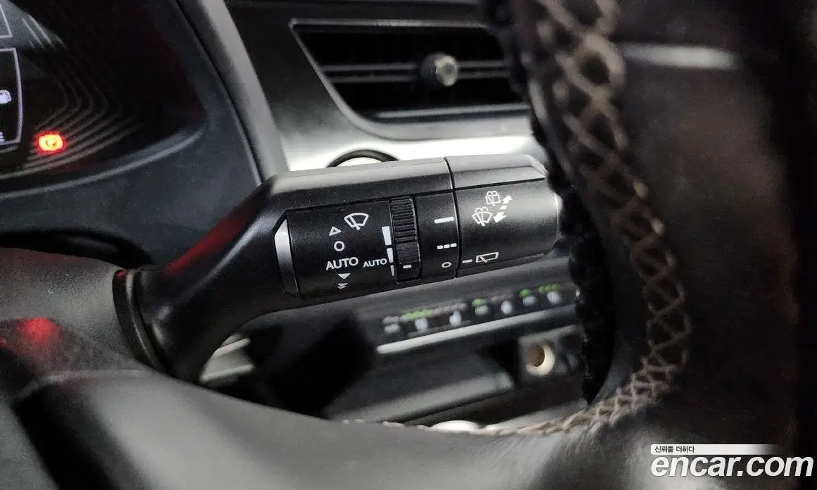 Lexus UX 2019 2.0 автомат (гидро), фото 27 Lexus UX 2019 2.0 автомат (гидро), фото 27