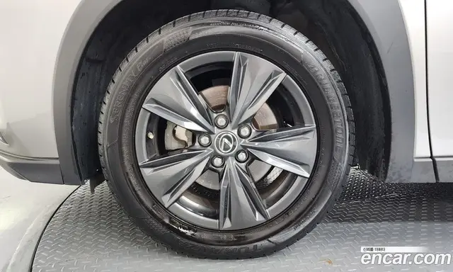 Lexus UX 2019 2.0 автомат (гидро), миниатюра 5 Lexus UX 2019 2.0 автомат (гидро), миниатюра 5