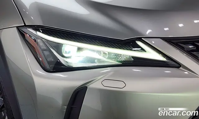 Lexus UX 2019 2.0 автомат (гидро), миниатюра 8 Lexus UX 2019 2.0 автомат (гидро), миниатюра 8