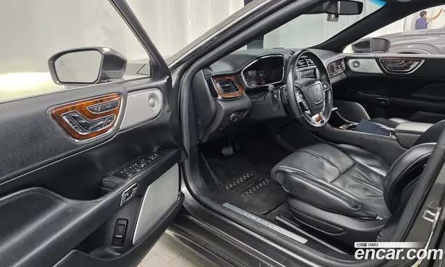 Lincoln Continental 2016 3.0 автомат (гидро), миниатюра 10 Lincoln Continental 2016 3.0 автомат (гидро), миниатюра 10