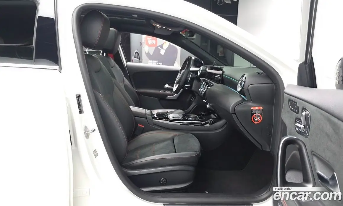 Mercedes-Benz A-Class 2022 2.0 автомат (гидро), фото 15