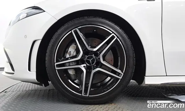 Mercedes-Benz A-Class 2022 2.0 автомат (гидро), миниатюра 4