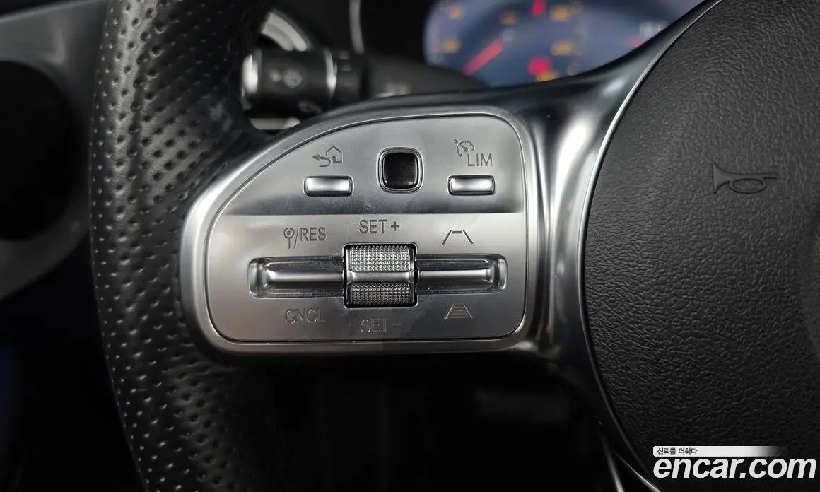 Mercedes-Benz C-Class 2023 2.0 автомат (гидро), фото 23