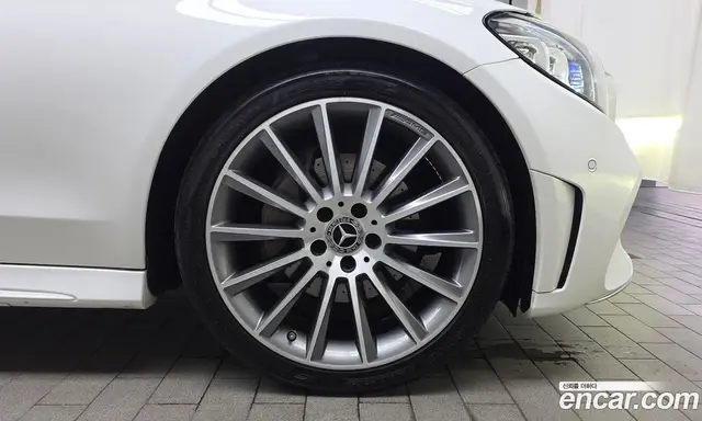 Mercedes-Benz C-Class 2023 2.0 автомат (гидро), миниатюра 7