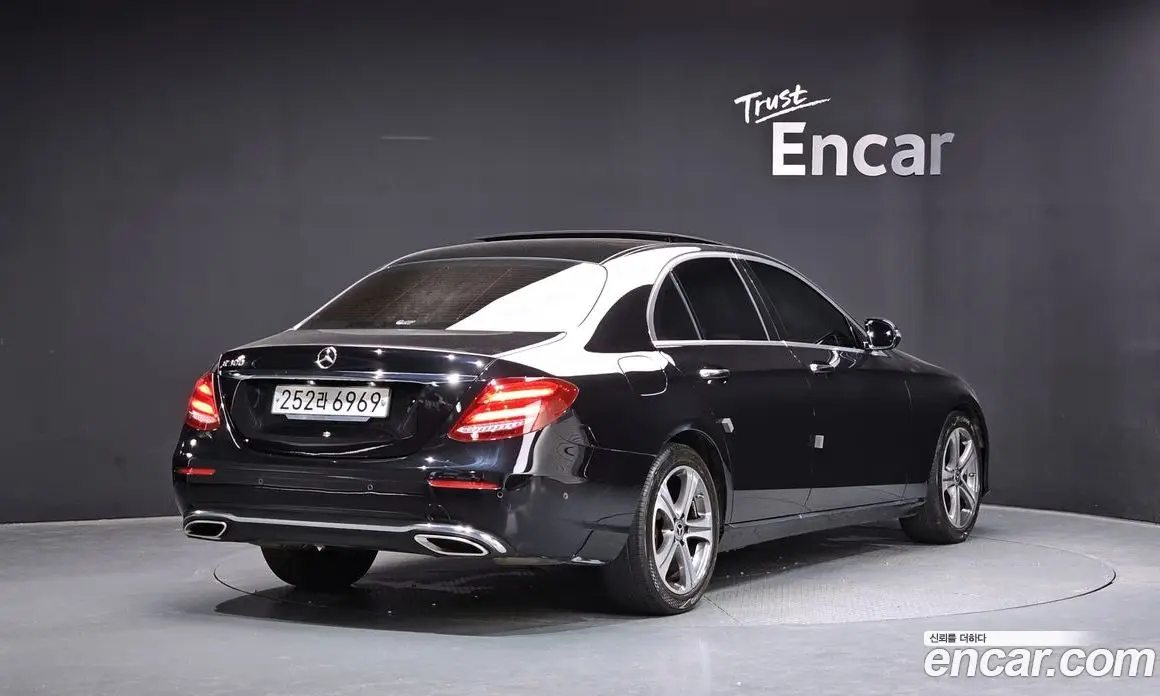 Mercedes-Benz E-Class 2019 2.0 автомат (гидро), фото 2 Mercedes-Benz E-Class 2019 2.0 автомат (гидро), фото 2