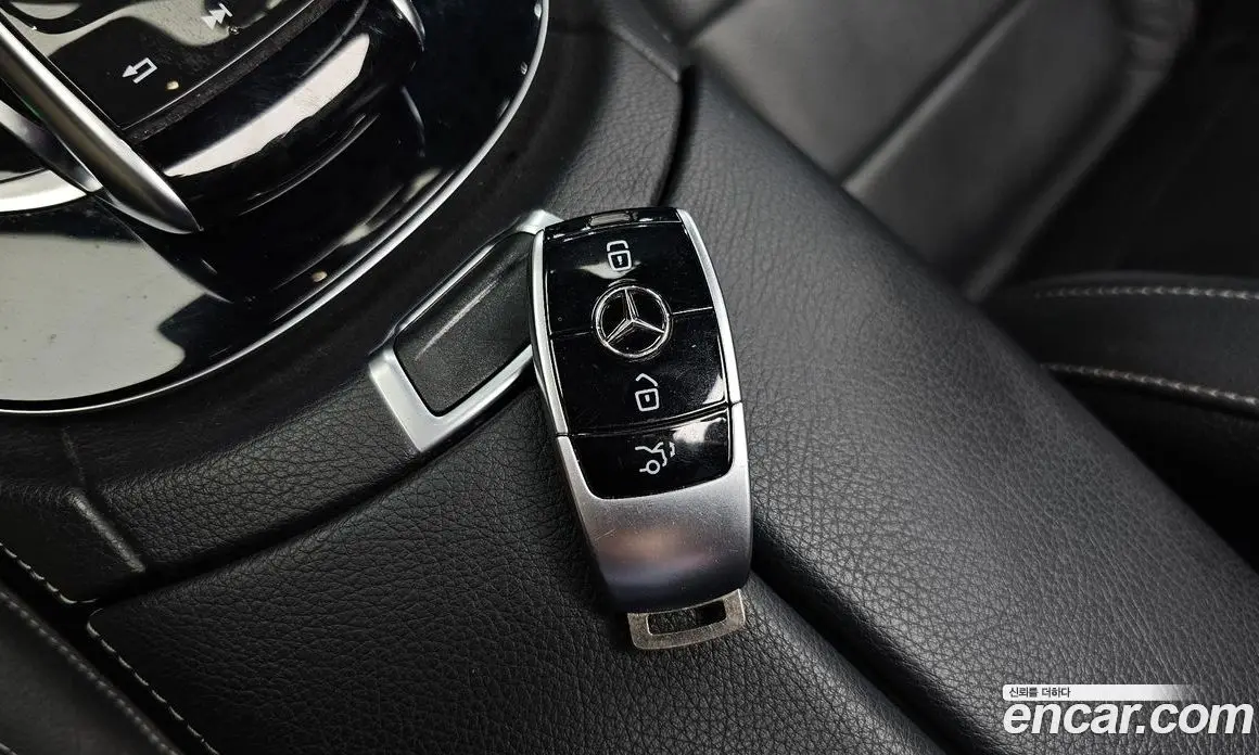 Mercedes-Benz E-Class 2019 2.0 автомат (гидро), фото 34 Mercedes-Benz E-Class 2019 2.0 автомат (гидро), фото 34