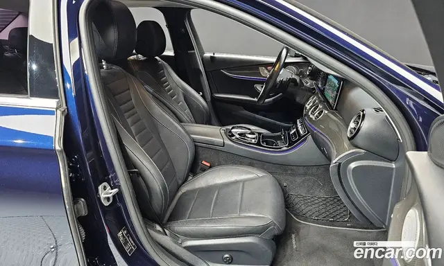 Mercedes-Benz E-Class 2020 2.0 автомат (гидро), миниатюра 11