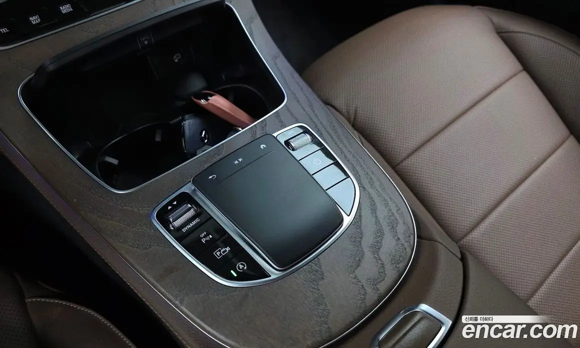 Mercedes-Benz E-Class 2021 2.0 автомат (гидро), фото 17 Mercedes-Benz E-Class 2021 2.0 автомат (гидро), фото 17