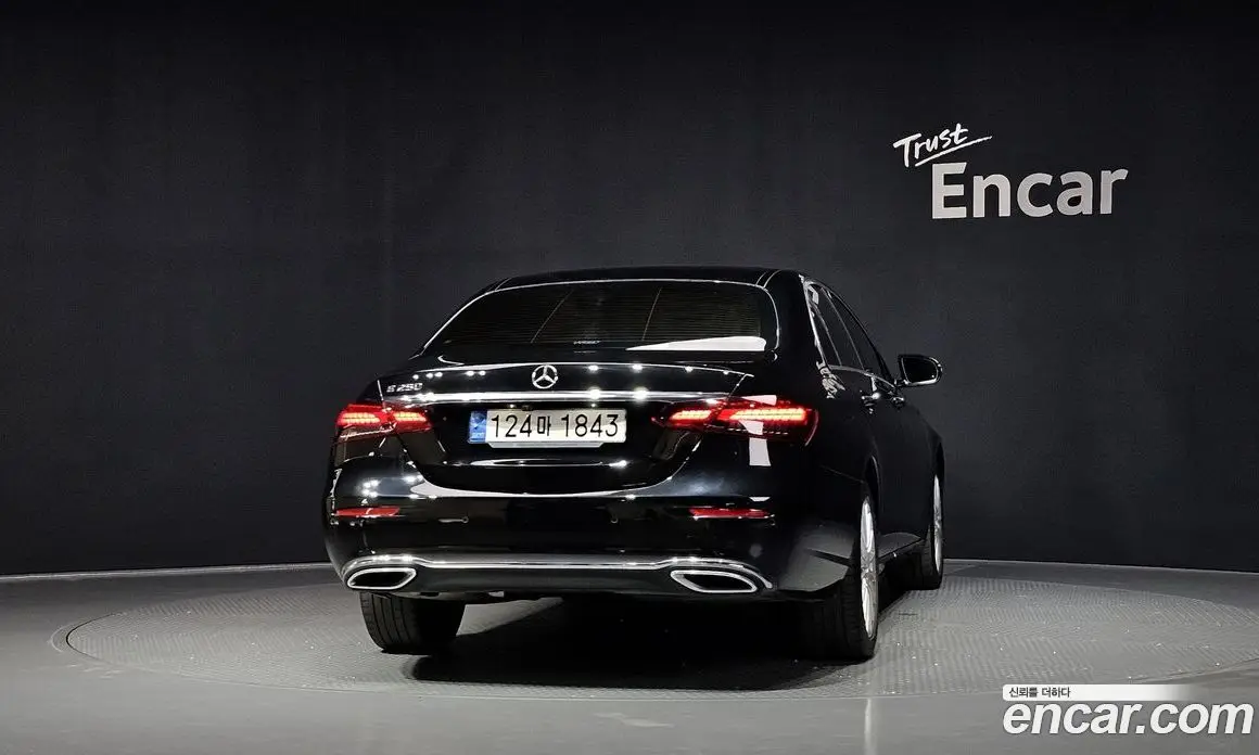Mercedes-Benz E-Class 2021 2.0 автомат (гидро), фото 4 Mercedes-Benz E-Class 2021 2.0 автомат (гидро), фото 4