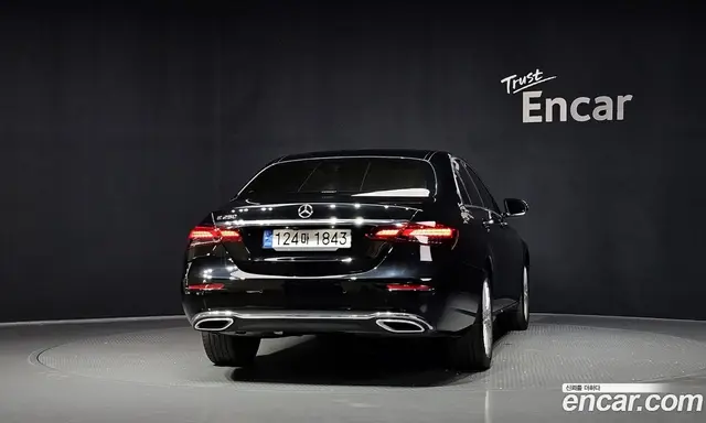 Mercedes-Benz E-Class 2021 2.0 автомат (гидро), миниатюра 4 Mercedes-Benz E-Class 2021 2.0 автомат (гидро), миниатюра 4