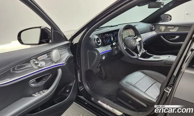 Mercedes-Benz E-Class 2022 2.0 автомат (гидро), миниатюра 10 Mercedes-Benz E-Class 2022 2.0 автомат (гидро), миниатюра 10