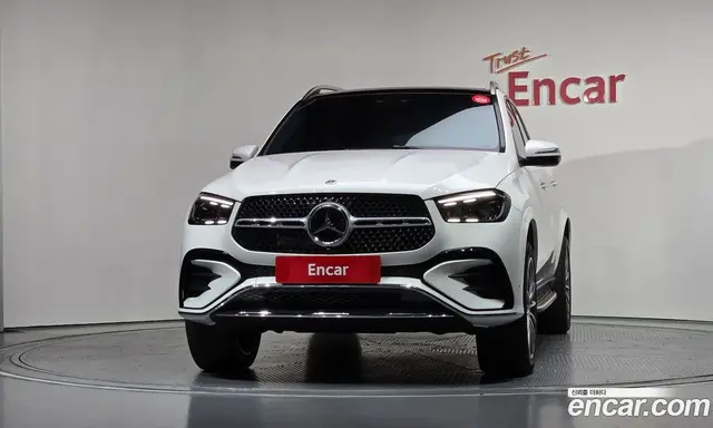 Mercedes-Benz GLE-Class 2025 3.0 автомат (гидро), миниатюра 3
