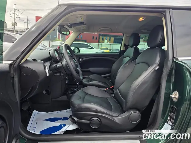 Mini Cooper 2013 1.6 автомат (гидро), миниатюра 11