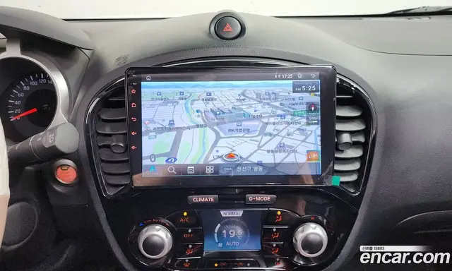 Nissan Juke 2015 1.6 автомат (гидро), миниатюра 12