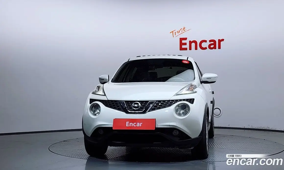 Nissan Juke 2015 1.6 автомат (гидро), фото 3