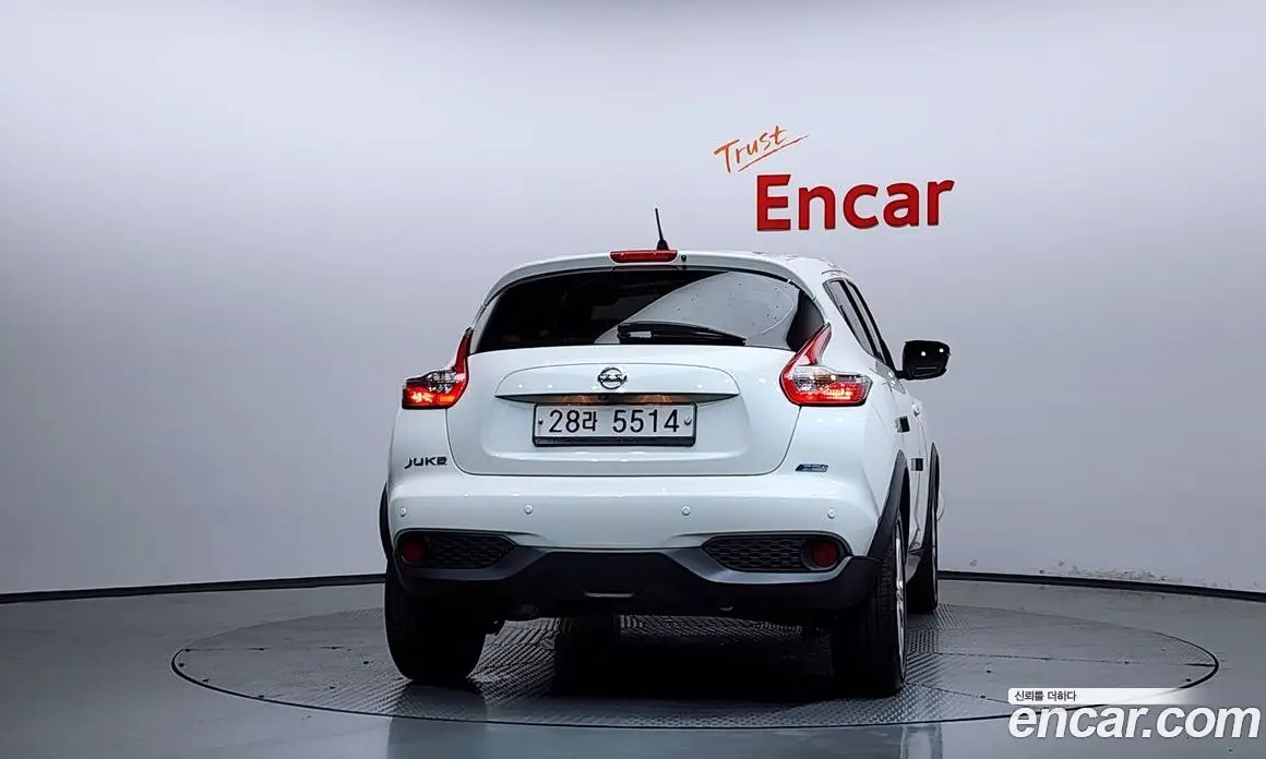 Nissan Juke 2015 1.6 автомат (гидро), фото 4
