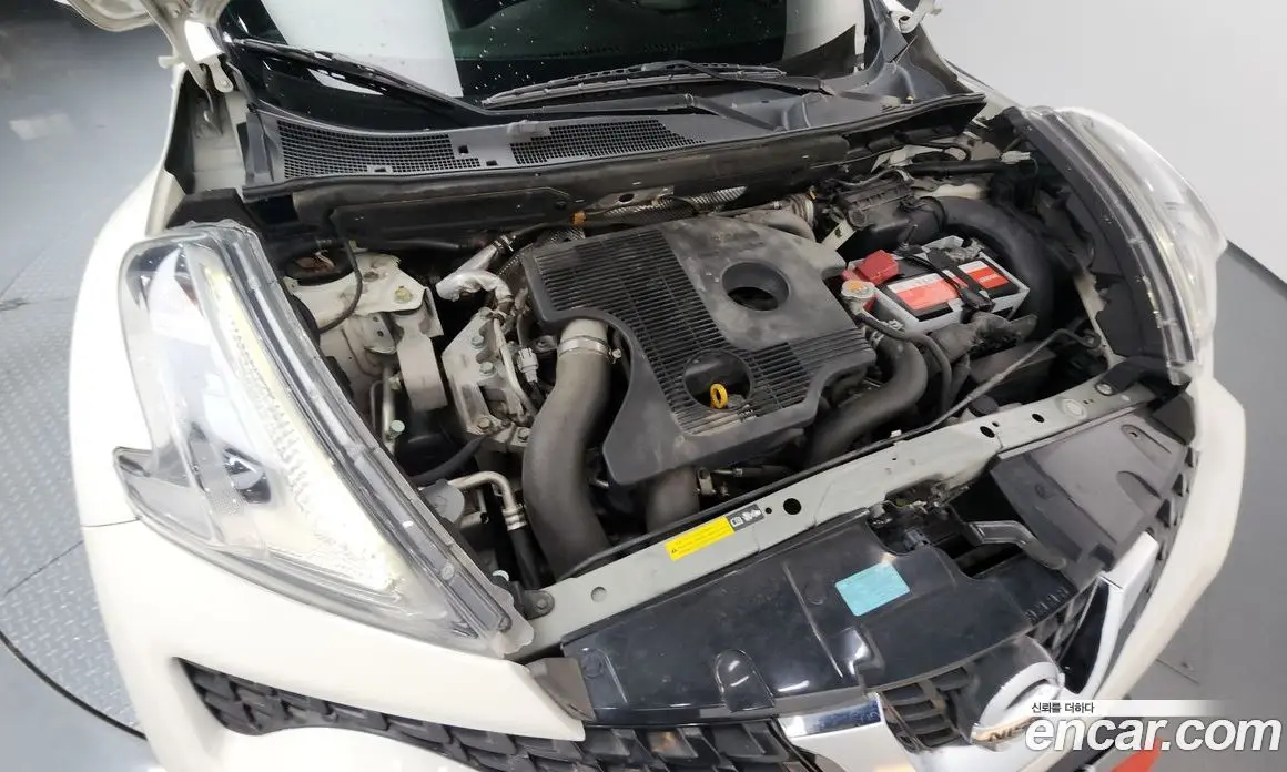 Nissan Juke 2015 1.6 автомат (гидро), фото 6
