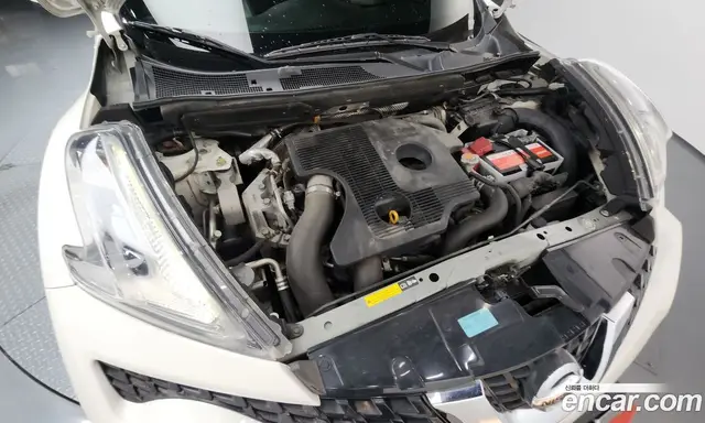 Nissan Juke 2015 1.6 автомат (гидро), миниатюра 6