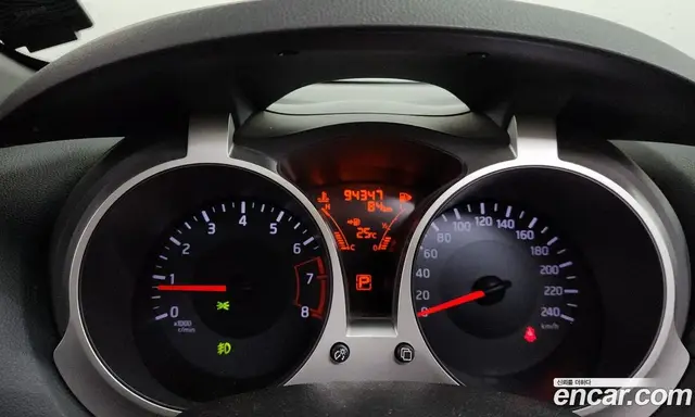 Nissan Juke 2015 1.6 автомат (гидро), миниатюра 8