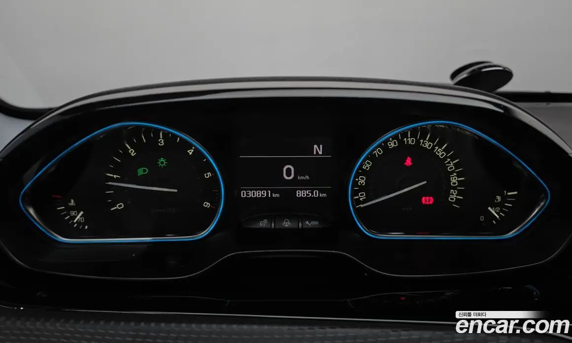 Peugeot 2008 2017 1.6 автомат (гидро), фото 11 Peugeot 2008 2017 1.6 автомат (гидро), фото 11