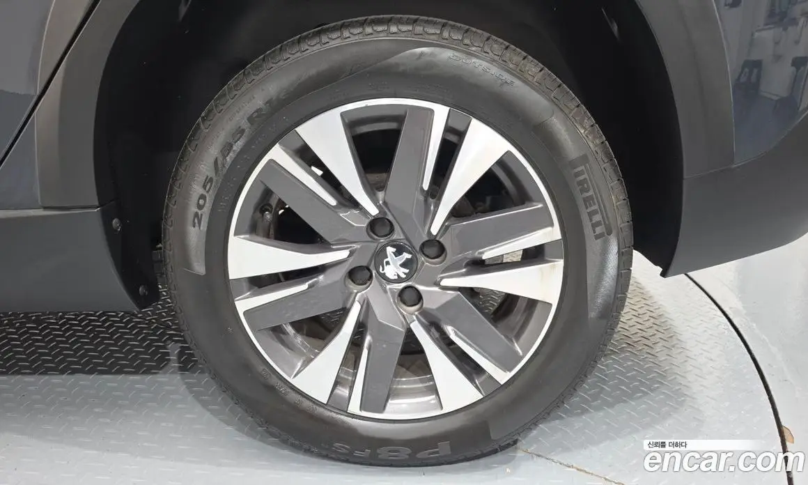 Peugeot 2008 2017 1.6 автомат (гидро), фото 7 Peugeot 2008 2017 1.6 автомат (гидро), фото 7