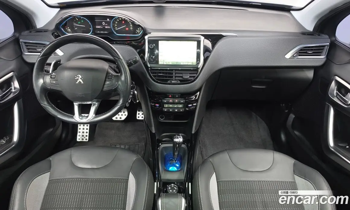 Peugeot 2008 2017 1.6 автомат (гидро), фото 10 Peugeot 2008 2017 1.6 автомат (гидро), фото 10