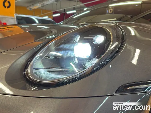 Porsche 911 2020 3.0 автомат (гидро), миниатюра 8