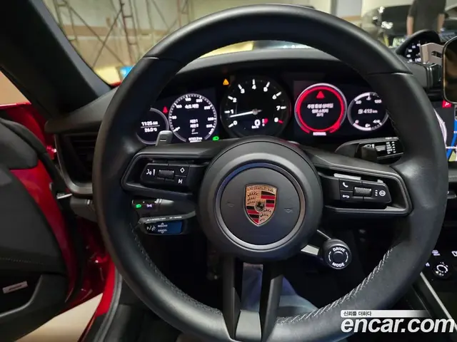 Porsche 911 2020 3.0 автомат (гидро), миниатюра 6