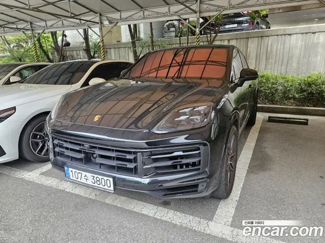 Porsche Cayenne, 2024, 37 000 км