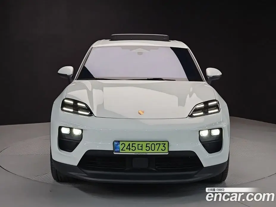 Porsche Macan 2025 0.2 автомат (гидро), фото 1 Porsche Macan 2025 0.2 автомат (гидро), фото 1