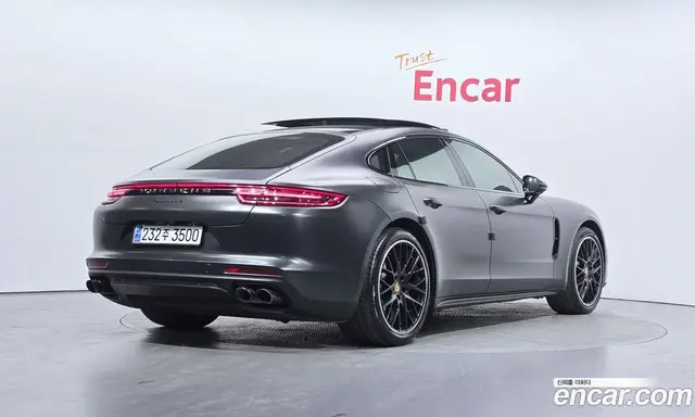 Porsche Panamera 2018 3.0 автомат (гидро), миниатюра 2 Porsche Panamera 2018 3.0 автомат (гидро), миниатюра 2