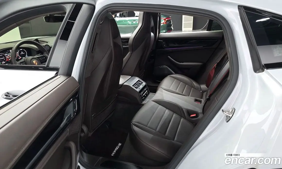 Porsche Panamera 2025 4.0 автомат (гидро), фото 12