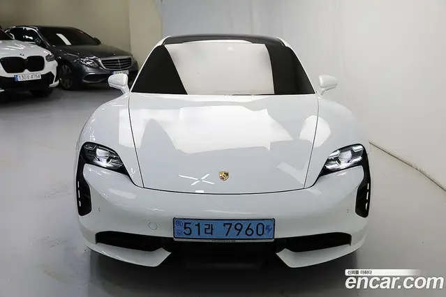 Porsche Taycan 2021 0.1 автомат (гидро), миниатюра 2