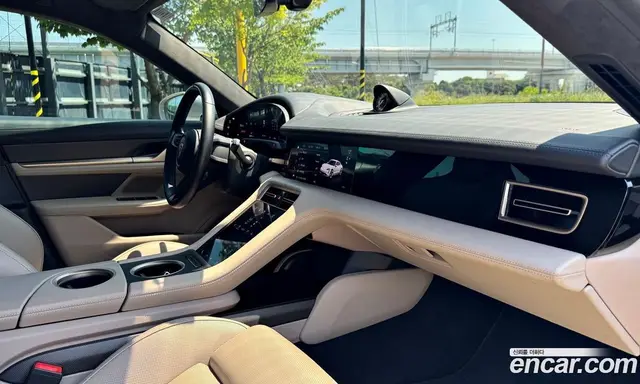 Porsche Taycan 2023 0.1 автомат (гидро), миниатюра 12