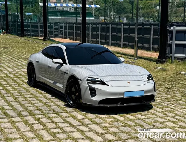 Porsche Taycan 2023 0.1 автомат (гидро), миниатюра 6 Porsche Taycan 2023 0.1 автомат (гидро), миниатюра 6