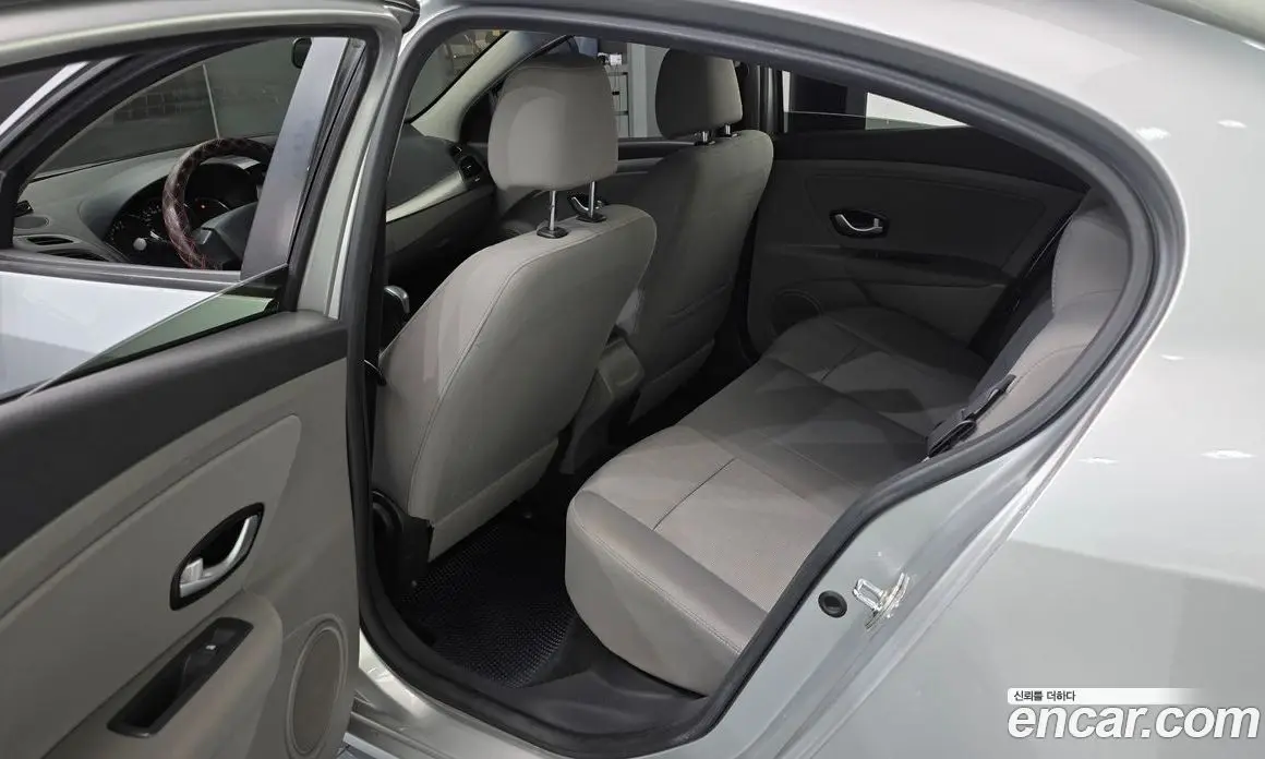 Renault (Samsung) SM3 2009 1.6 автомат (гидро), фото 11 Renault (Samsung) SM3 2009 1.6 автомат (гидро), фото 11