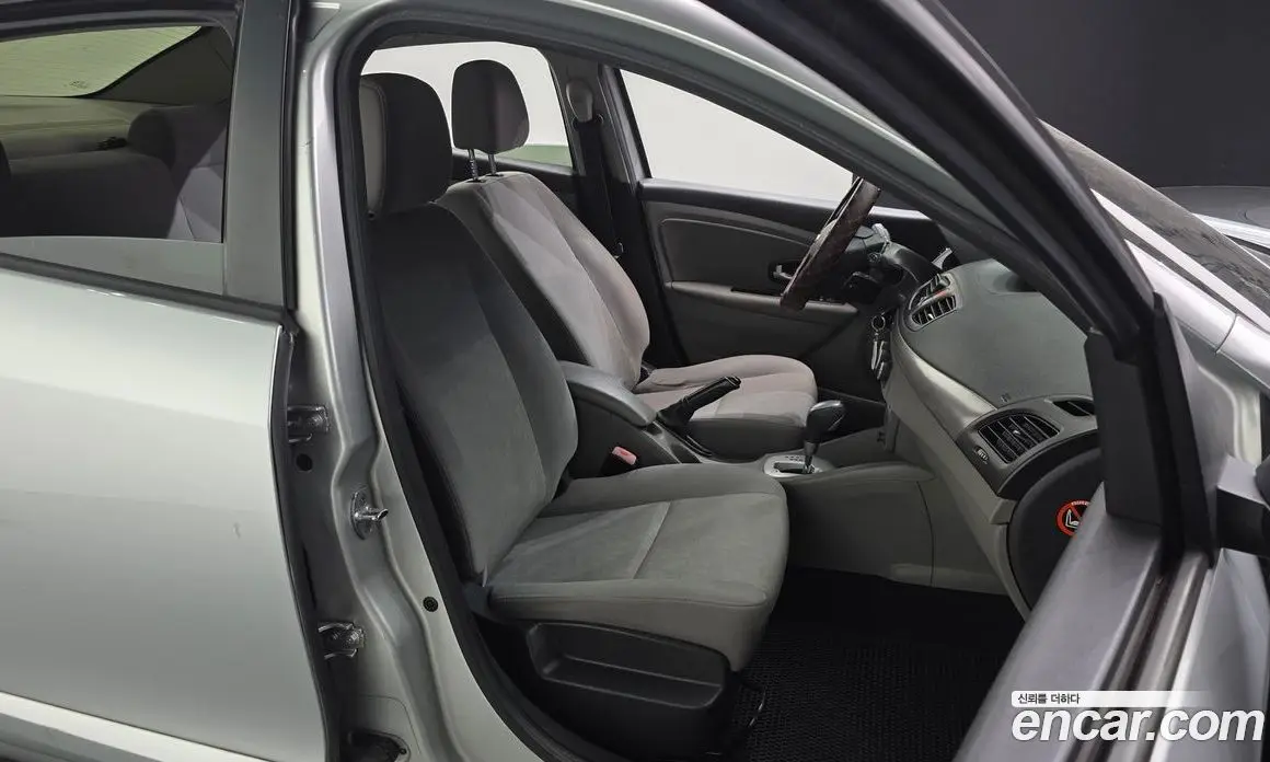 Renault (Samsung) SM3 2009 1.6 автомат (гидро), фото 12 Renault (Samsung) SM3 2009 1.6 автомат (гидро), фото 12