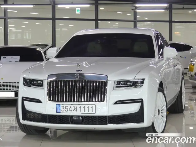 Rolls-Royce Ghost 2021 6.7 автомат (гидро), миниатюра 1