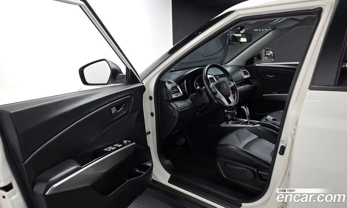 SsangYong TIBOLI 2015 1.6 автомат (гидро), фото 13