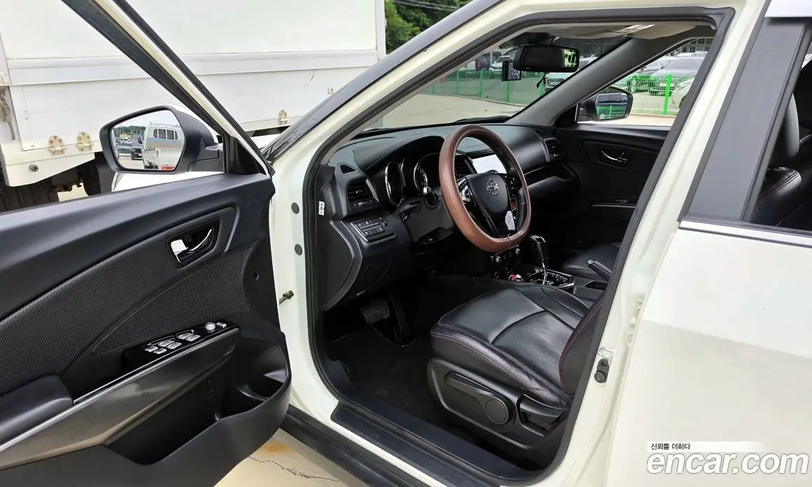 SsangYong TIBOLI 2016 1.6 автомат (гидро), фото 10 SsangYong TIBOLI 2016 1.6 автомат (гидро), фото 10