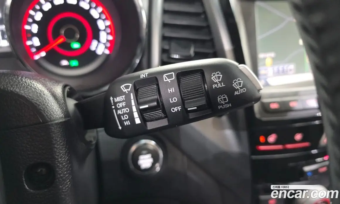SsangYong TIBOLI 2018 1.6 автомат (гидро), фото 18 SsangYong TIBOLI 2018 1.6 автомат (гидро), фото 18