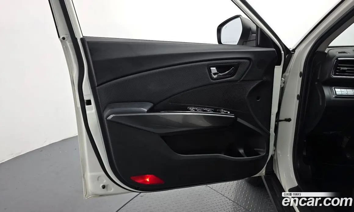 SsangYong TIBOLI 2022 1.5 автомат (гидро), фото 14