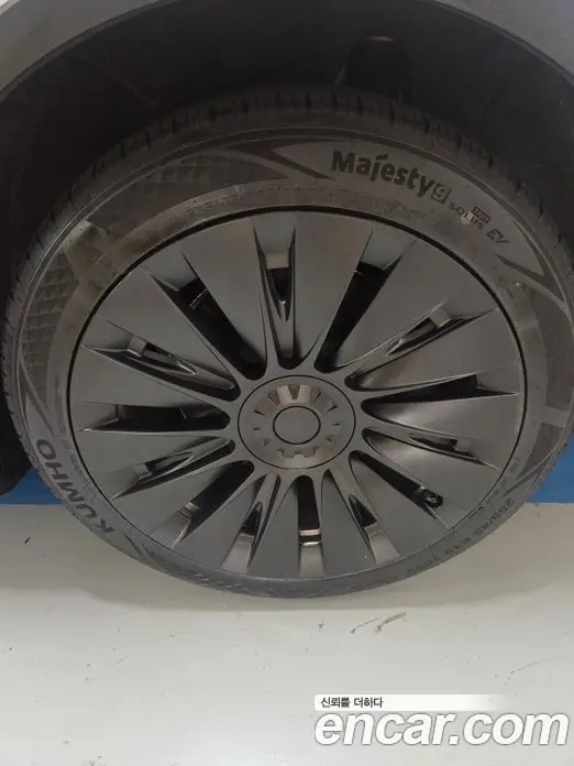 Tesla Model Y 2023 автомат (гидро), миниатюра 7 Tesla Model Y 2023 автомат (гидро), миниатюра 7