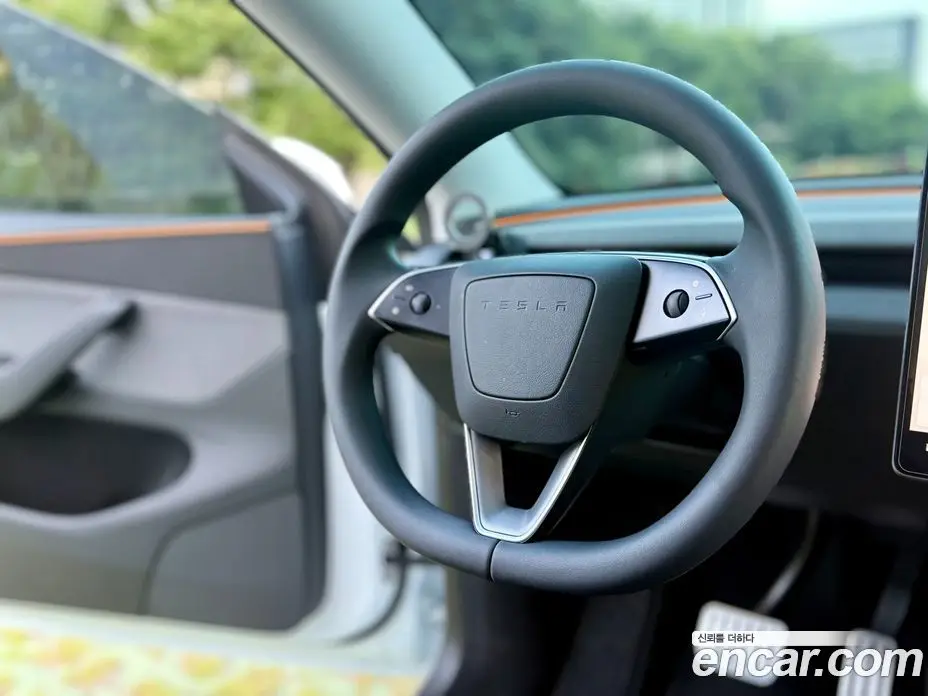Tesla Model Y 2025 0.2 автомат (гидро), фото 14 Tesla Model Y 2025 0.2 автомат (гидро), фото 14